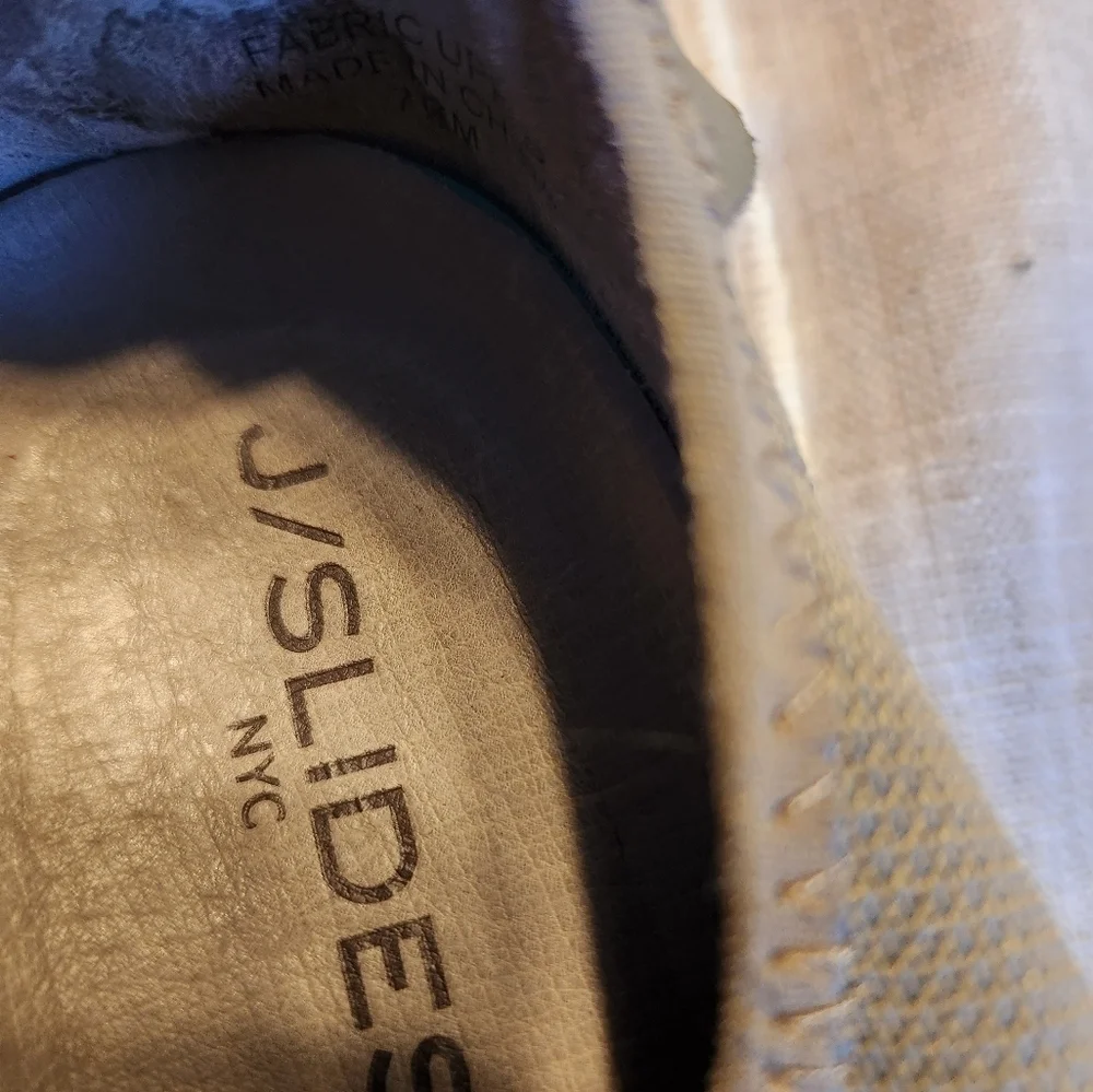 J Slides Damien Khaki womens knit sneaker sz 7.5 Beige stretchy in GUC see pics - Picture 4 of 13